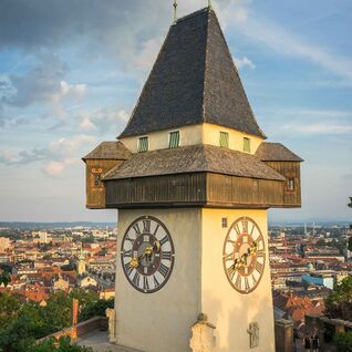 Foto zeigt Grazer Uhrturm auf dem Schlossberg.